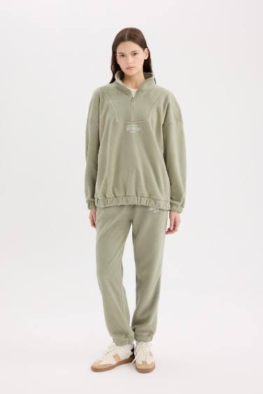 Standart Fit Eşofman Altı Uzun Boy Beli Lastikli Paçası Ayarlanabilir Lastikli Bağcıklı Cepli Baskılı Polar Kumaş