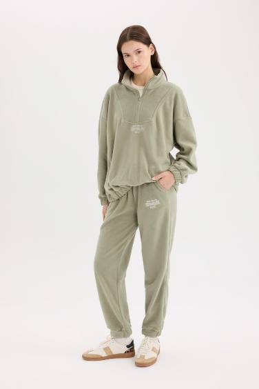 Standart Fit Eşofman Altı Uzun Boy Beli Lastikli Paçası Ayarlanabilir Lastikli Bağcıklı Cepli Baskılı Polar Kumaş