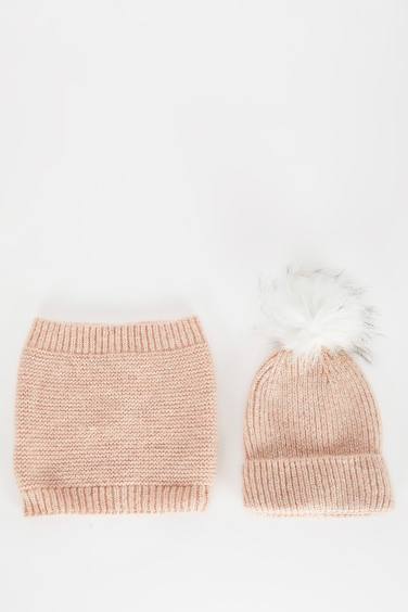 Girl Neck Collar Pompom Beret Set of 2