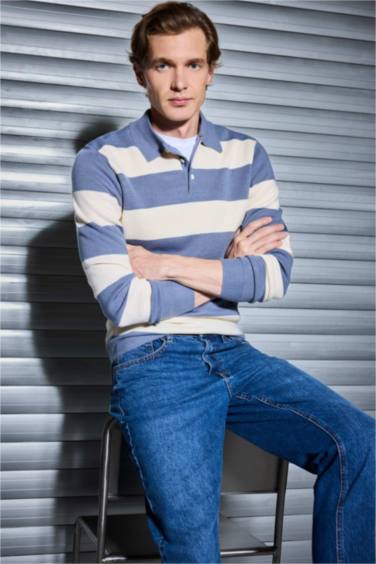 بلوفر تريكو ملون قصة عادية بياقة بولو