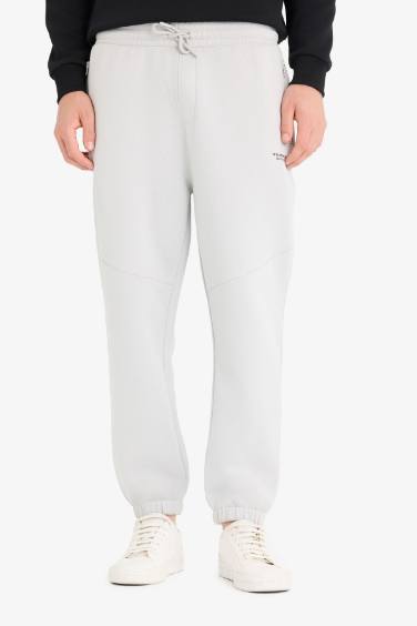 Regular Fit Zipper Pocket Printed Trousers