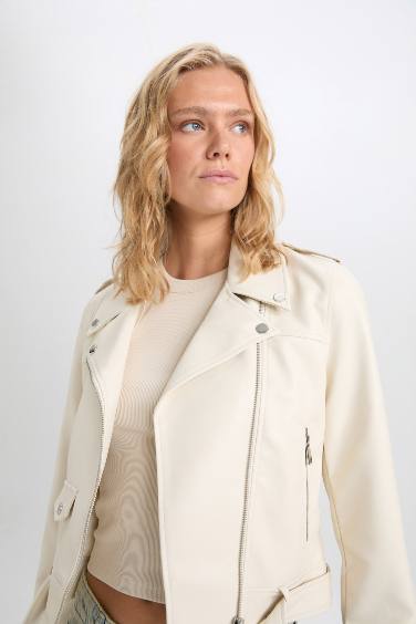 Su Geçirmez Crop Biker Ceket Suni Deri Kruvaze Yaka Fermuarlı Cepli Kemerli Mevsimlik