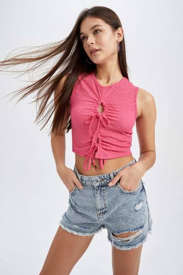 Coool Fitted Crinkle Fabric Tied Crop Singlet