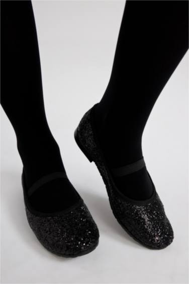 Ballerines noires à semelle plate et bande unique en simili cuir pour fille