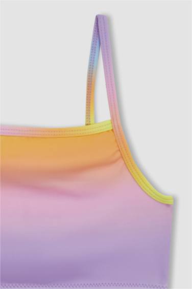 طقم بيكيني بناتي منقوش - قطعتين