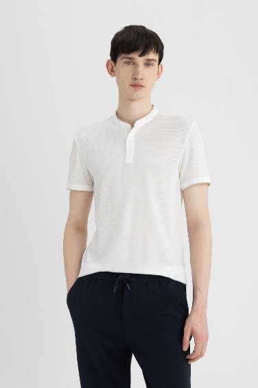 Modern Fit Dik Yaka Kısa Kollu Polo Tişört