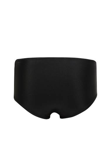 كلوت بكيني قصة عادية من Fall in Love