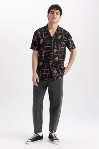 Рубашка стандартного кроя с принтом с коротким рукавом