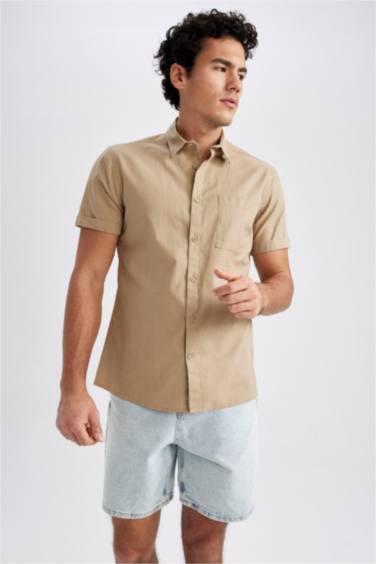 Рубашка приталенного кроя с коротким рукавом