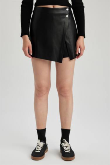 Regular Fit Normal Waist Shorts