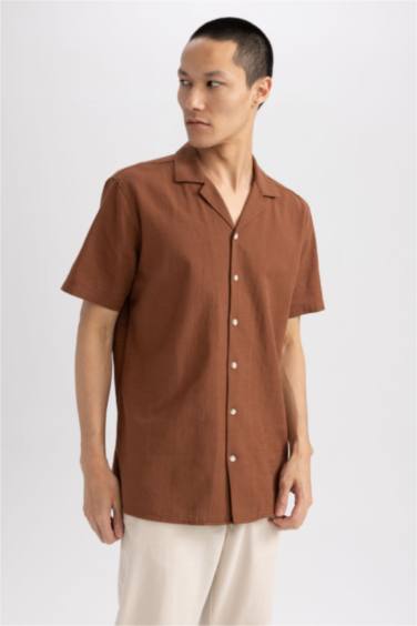 قميص مودرن فيت نص كم وياقة مطوية