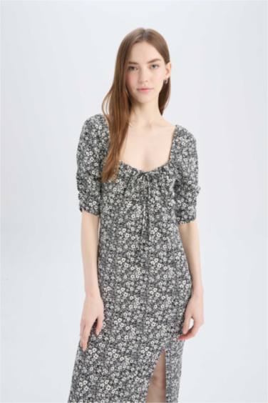 Bodycon Vücudu Saran Kare Yaka Çiçek Desenli Bürümcük Yarım Kol Midi Elbise