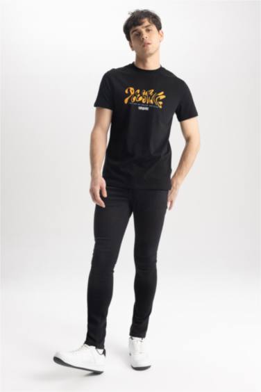 дөңгелек жаға орташа Қысқа жеңді футболка