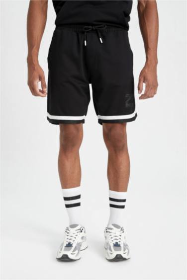 شورت بقصة عادية بجيب مزدوج