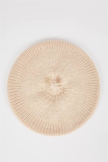 قبعة رسام تريكو بناتي