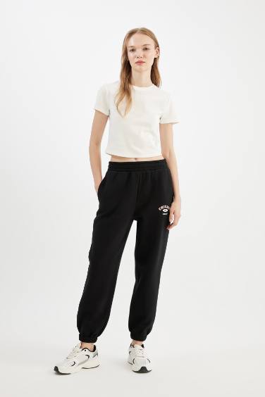 Basic Elastic Waist Pocketed Jogger Sweatpants