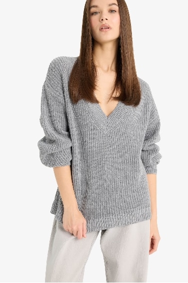 Oversized Fit V-Neck Knit Pullover