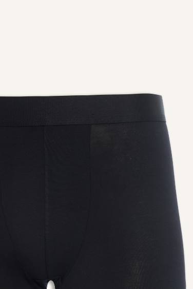 بوكسر بريميوم قصة عادية