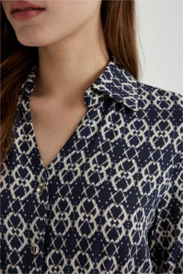 فستان ميدي كم طويل مطبوع وياقة قميص