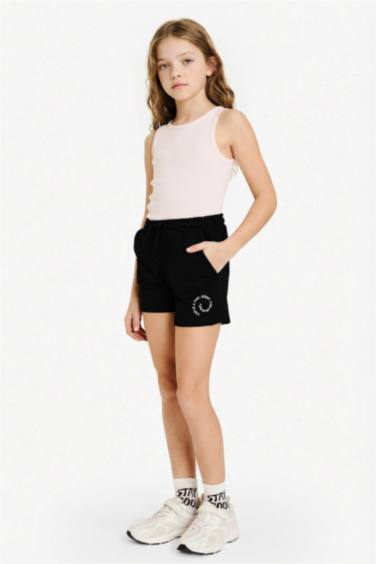 شورت قماش رقيق من قطعتين