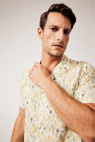 قميص بولو نص كم مودرن فيت