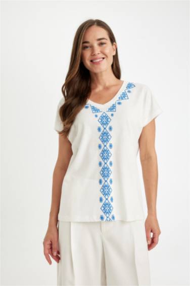 V-Neck Puff Print Short Sleeve T-Shirt