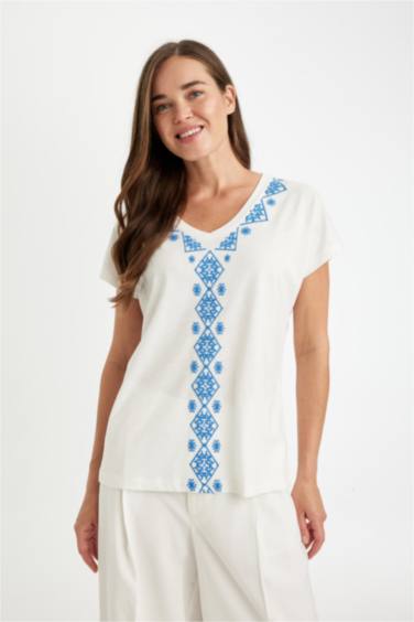 V-Neck Puff Print Short Sleeve T-Shirt