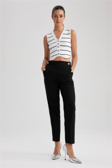 Carrot Fit Pocket Woven Trousers