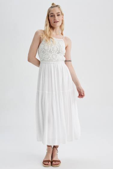 Robe midi Blanche à bretelles en viscose froissée