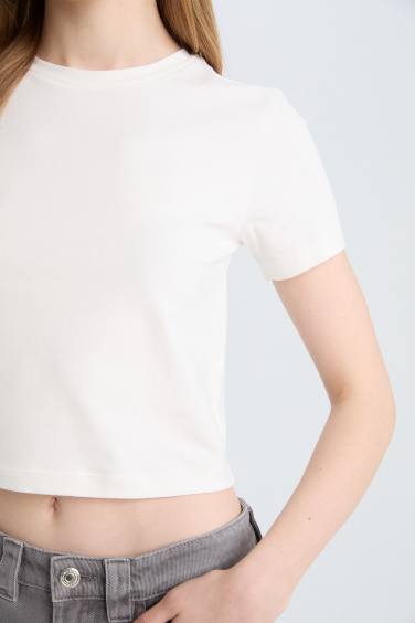 تيشيرت نص ردن سليم فيت مخصر