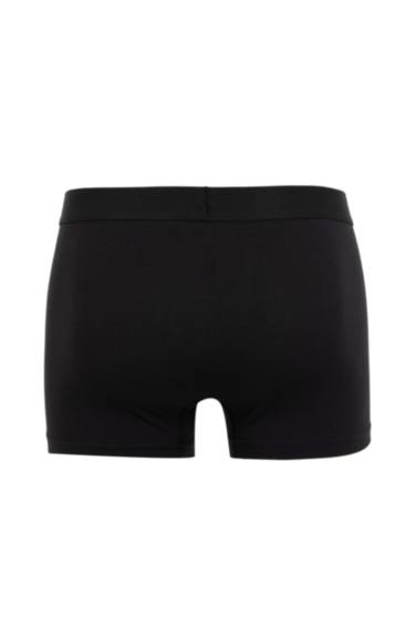 بوكسر قصة عادية