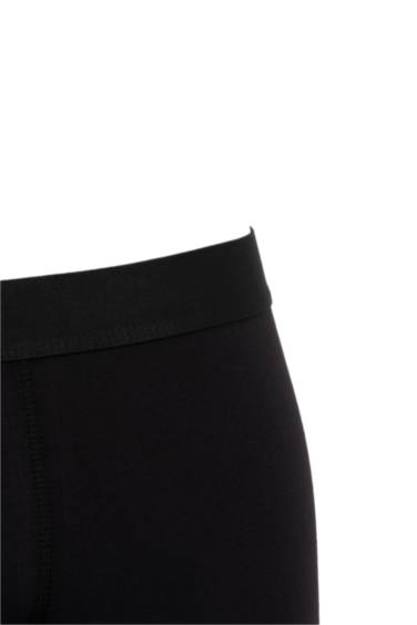 بوكسر قصة عادية