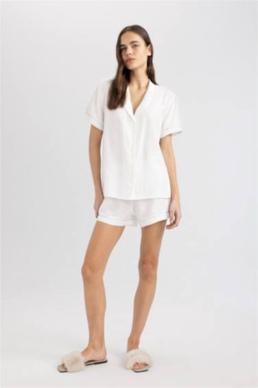 بلوزة بيجاما ابيض قصة عادية
