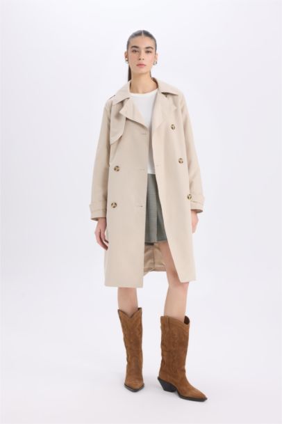 Водоотталкивающий тренчког с поясом и карманами