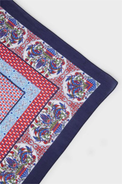 Woman Printed Bandana