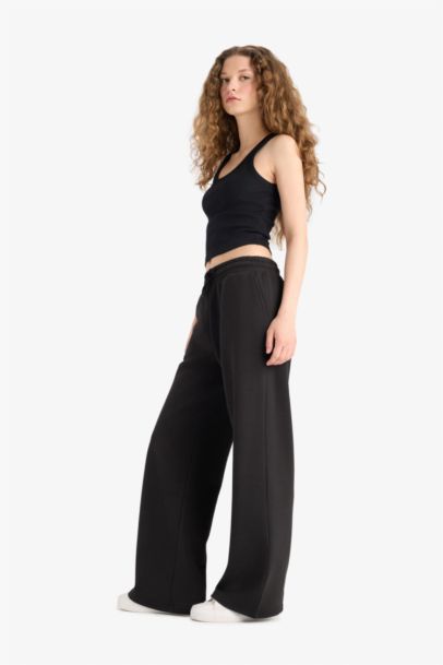 Straight Fit Sweatpants