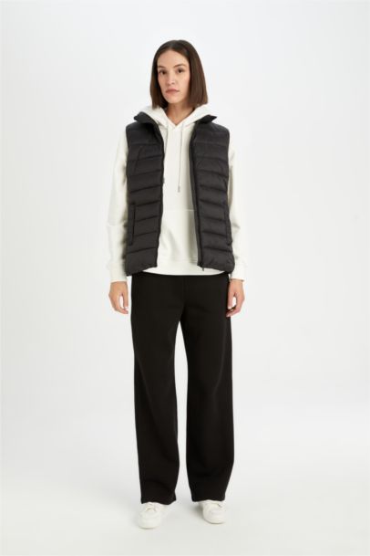 Su Geçirmez Dik Yaka Kapitoneli Fermuarlı Cepli Mevsimlik Şişme Yelek