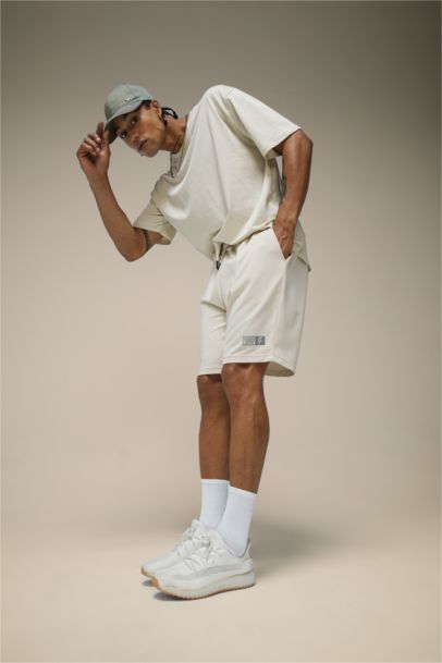 Slim Fit Dar Kesim Kısa Paça Şort