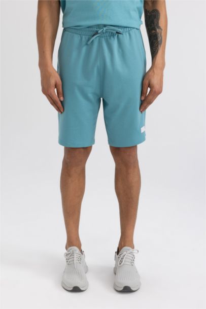 Slim Fit Dar Kesim Cepli Baskılı Sporcu Şort