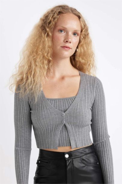 جاكيت تريكو قصة عادية بياخة V