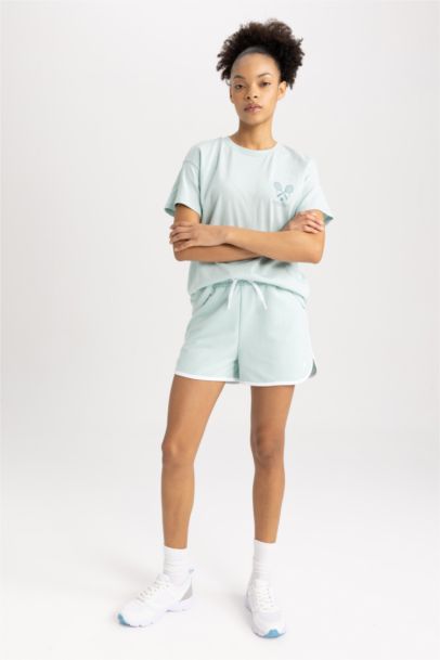 Standard Fit Sports Thin Fabric Shorts