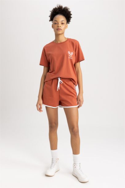 Standard Fit Sports Thin Fabric Shorts