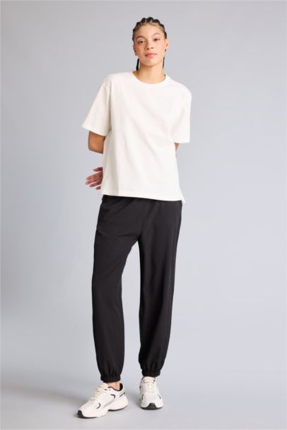 Standart Fıt Çift Cepli Jogger Paça Uzun Dokuma Sporcu Pantolon