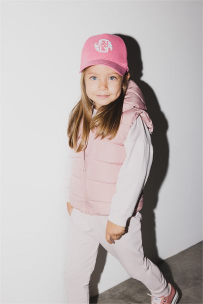 يلك نفخ بيبي بناتي بغطاء للرأس