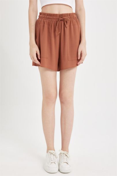 Short en viscose froissée taille normale à coupe régulière