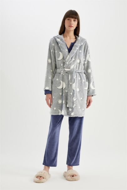 روب نوم قصة عادية من Fall in Love