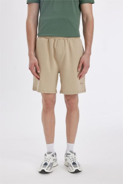 Slim Fit Super Skinny Hem Shorts