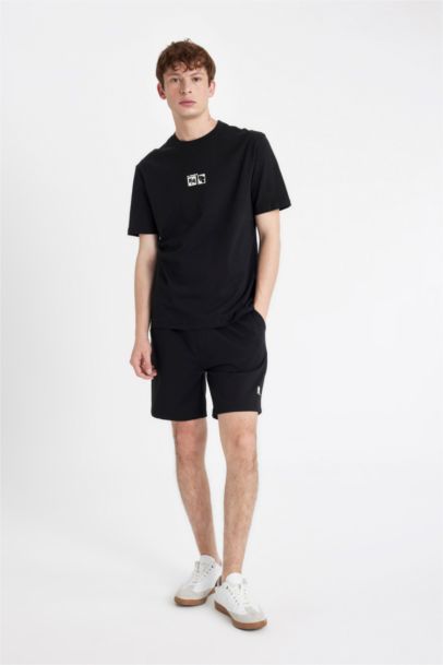 Slim Fit Super Skinny Hem Shorts