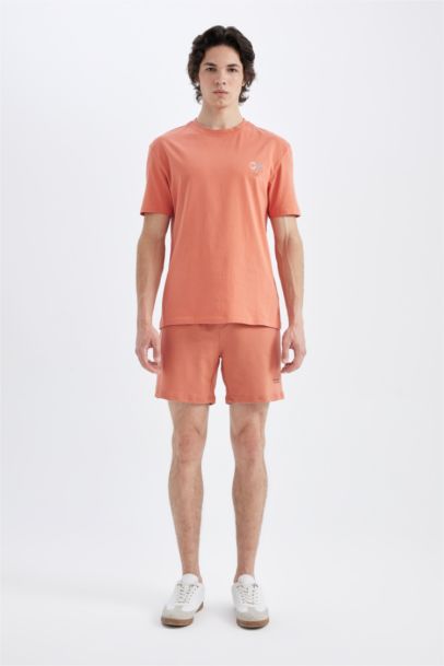 شورت سليم فيت بجيب ورجل ضيق