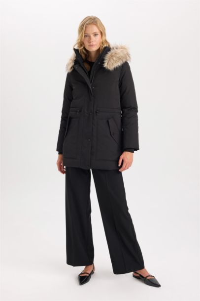 Su Geçirmez Şişme Mont Parka Oversize Geniş Kalıp Çıkarılabilir Suni Kürk Kapüşonlu Fermuarlı Çıtçıtlı Cepli